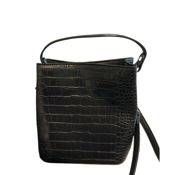AOTA Elena Bucket Bag with purse handle & crossbody strap, croc. 🐊 vegan design - Picture 1 of 11